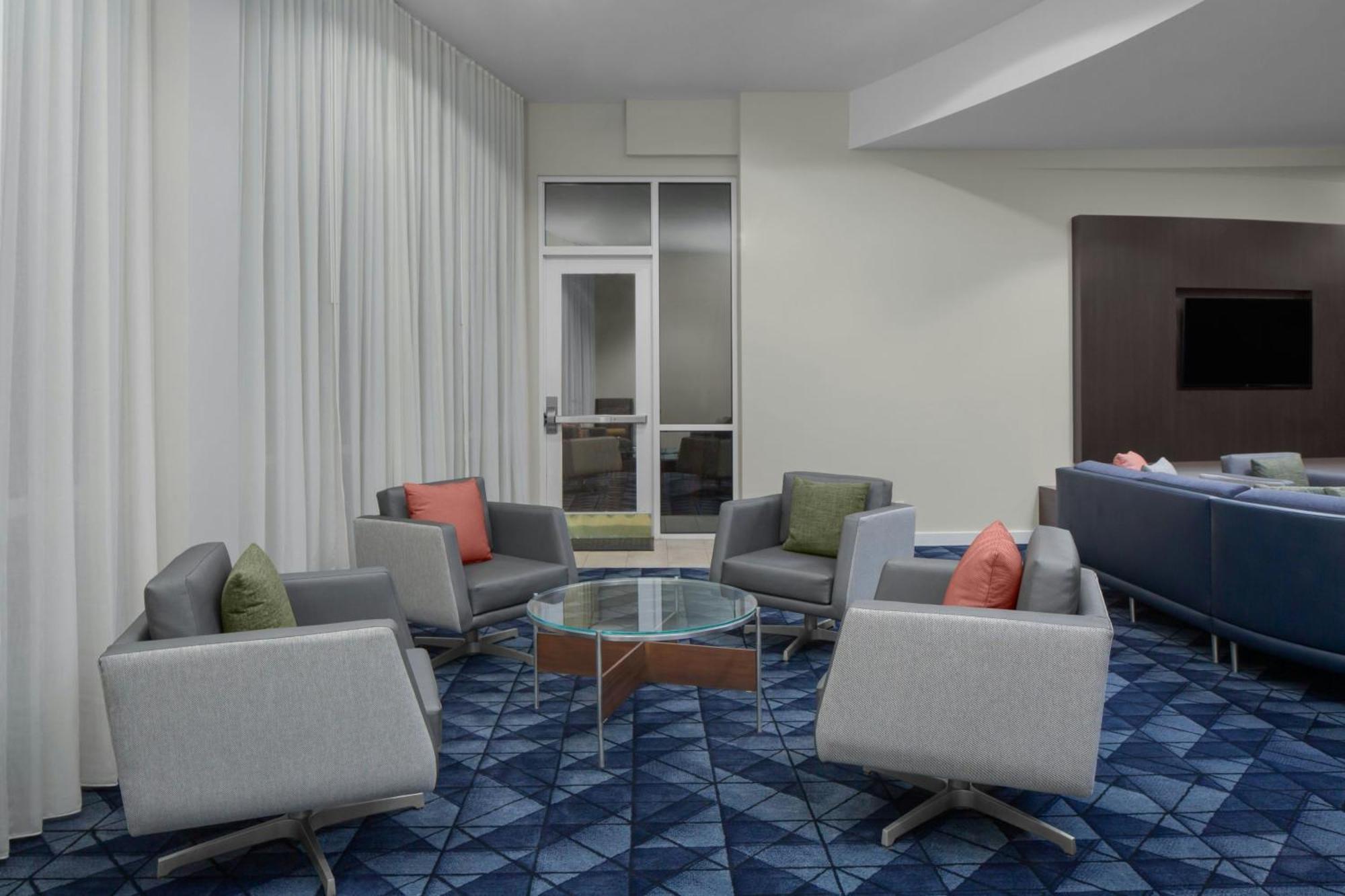 Отель Courtyard Tampa Олдсмар Экстерьер фото