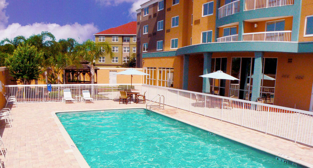 Отель Courtyard Tampa Олдсмар Экстерьер фото